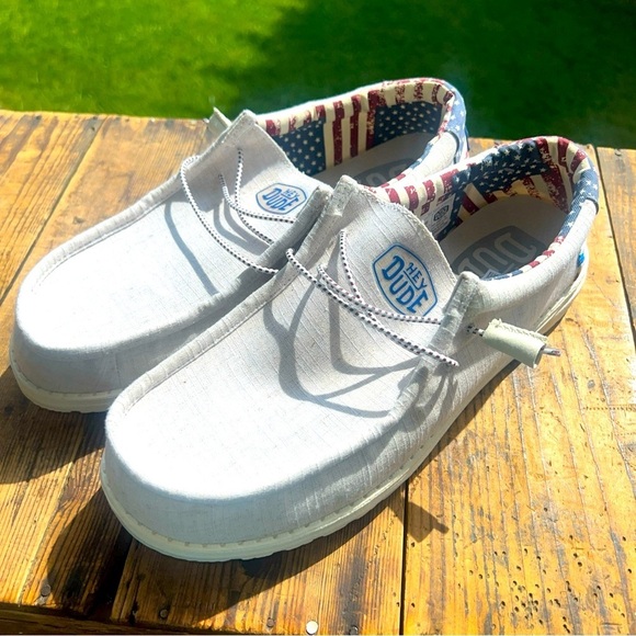 Hey Dude Wally Off White Patriotic Size 12 - Picture 1 of 10